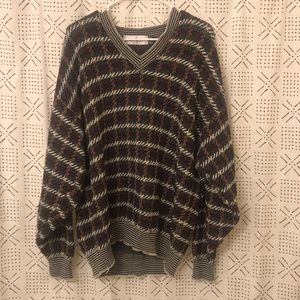 Bill Blass Large V-neck Sweater